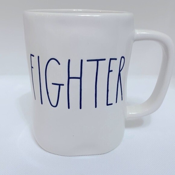 Rae‎ Dunn Fighter Mug - Picture 1 of 5